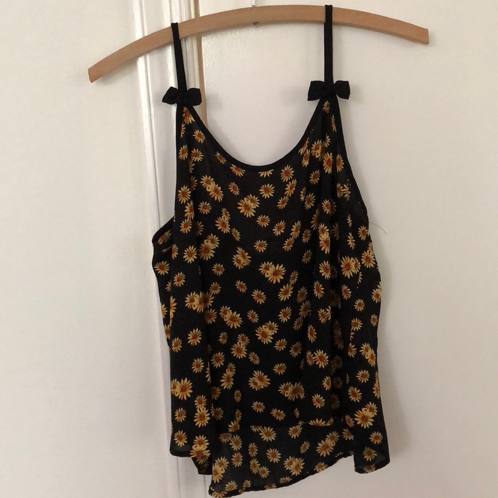 Small sunflower tank